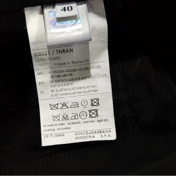 DOLCE & GABBANA KNEE LENGTH SKIRT (A422)